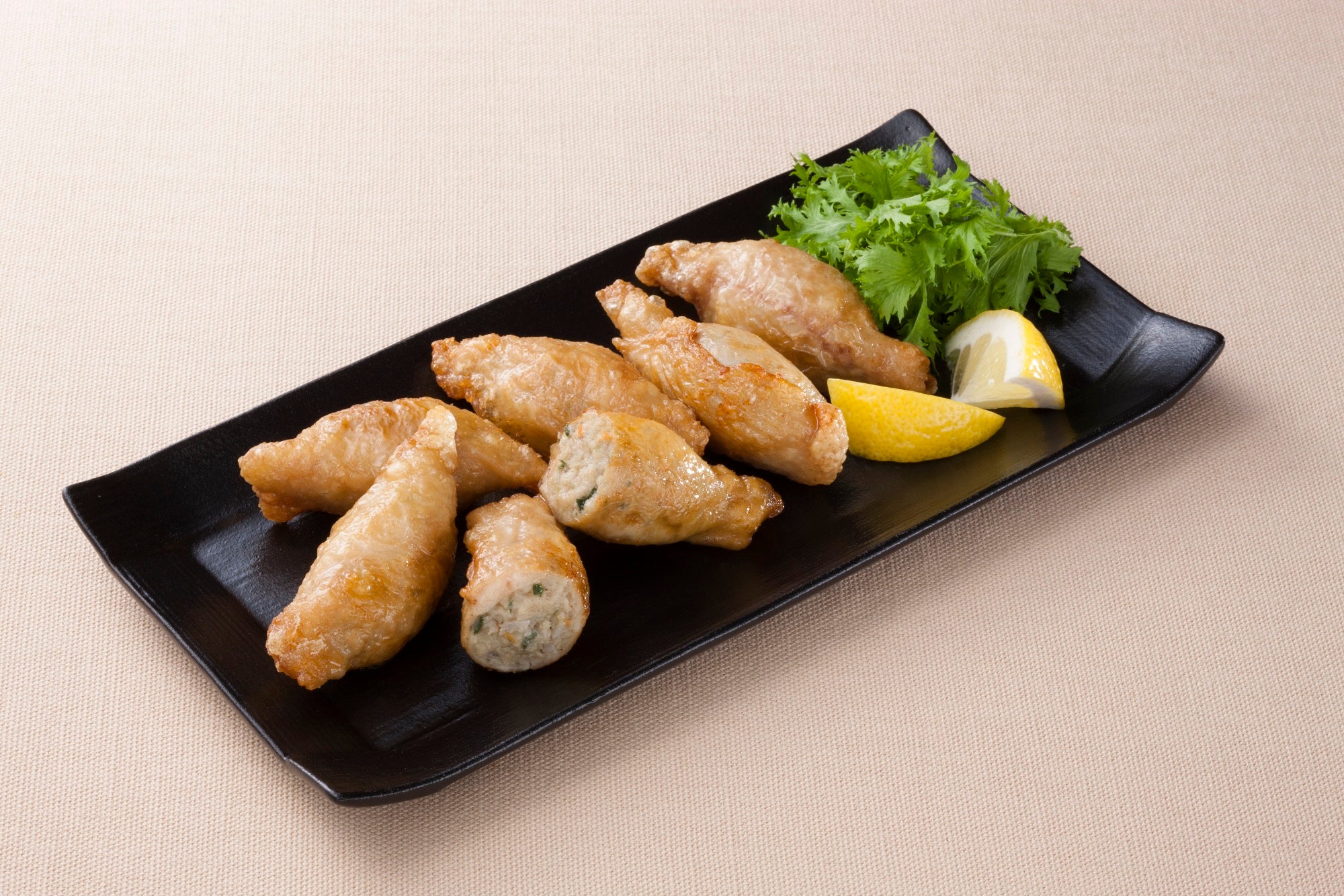 マルハニチロ おつまみ鶏皮ぎょうざ☆ 25g×20個入 – IZUMeal | 業務用食材卸の「IZUMIYA」運営の総合通販